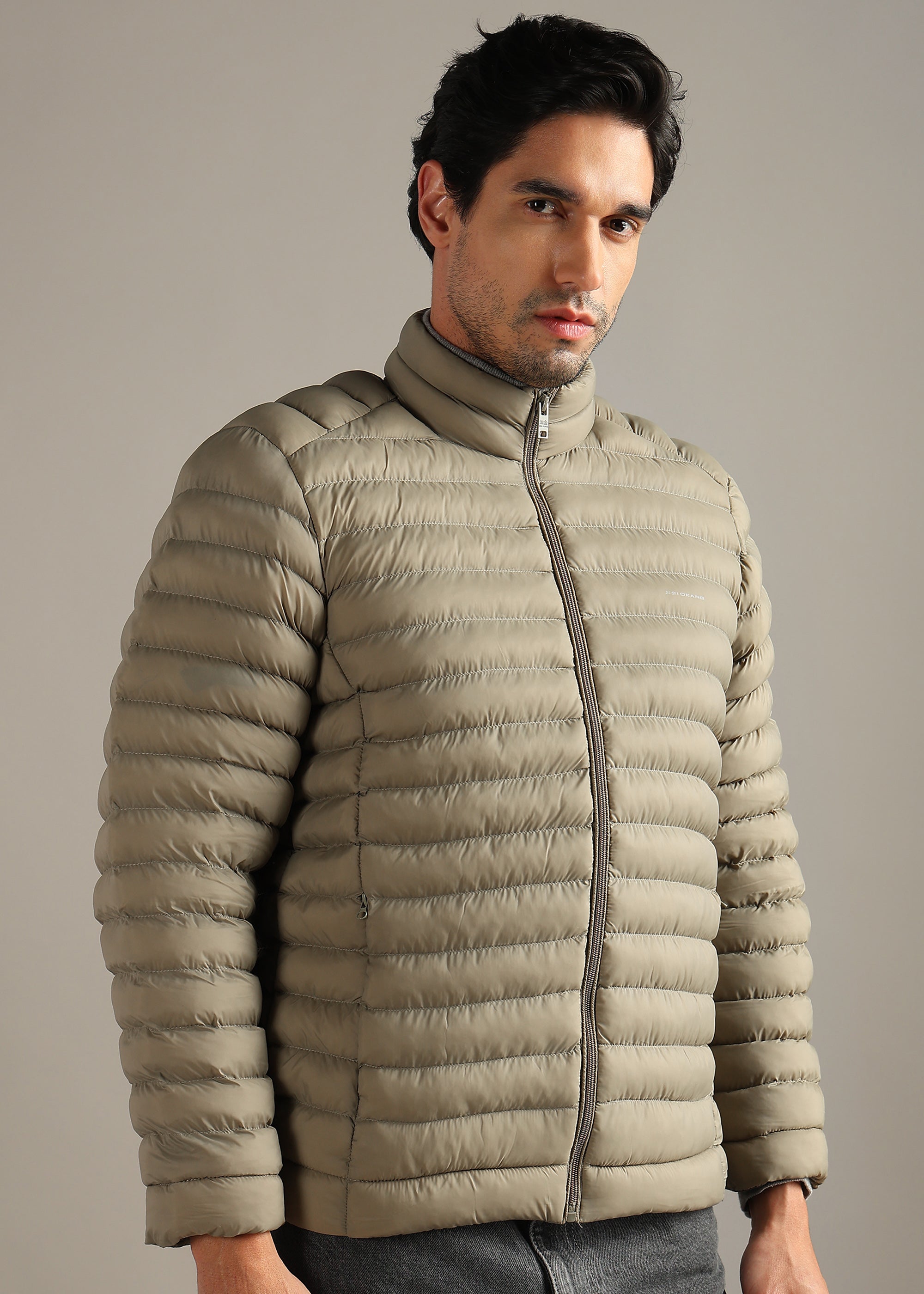 BROWN WEIGHT LESS WARMTH+PORTABLE FULL SLEEVE JACKET