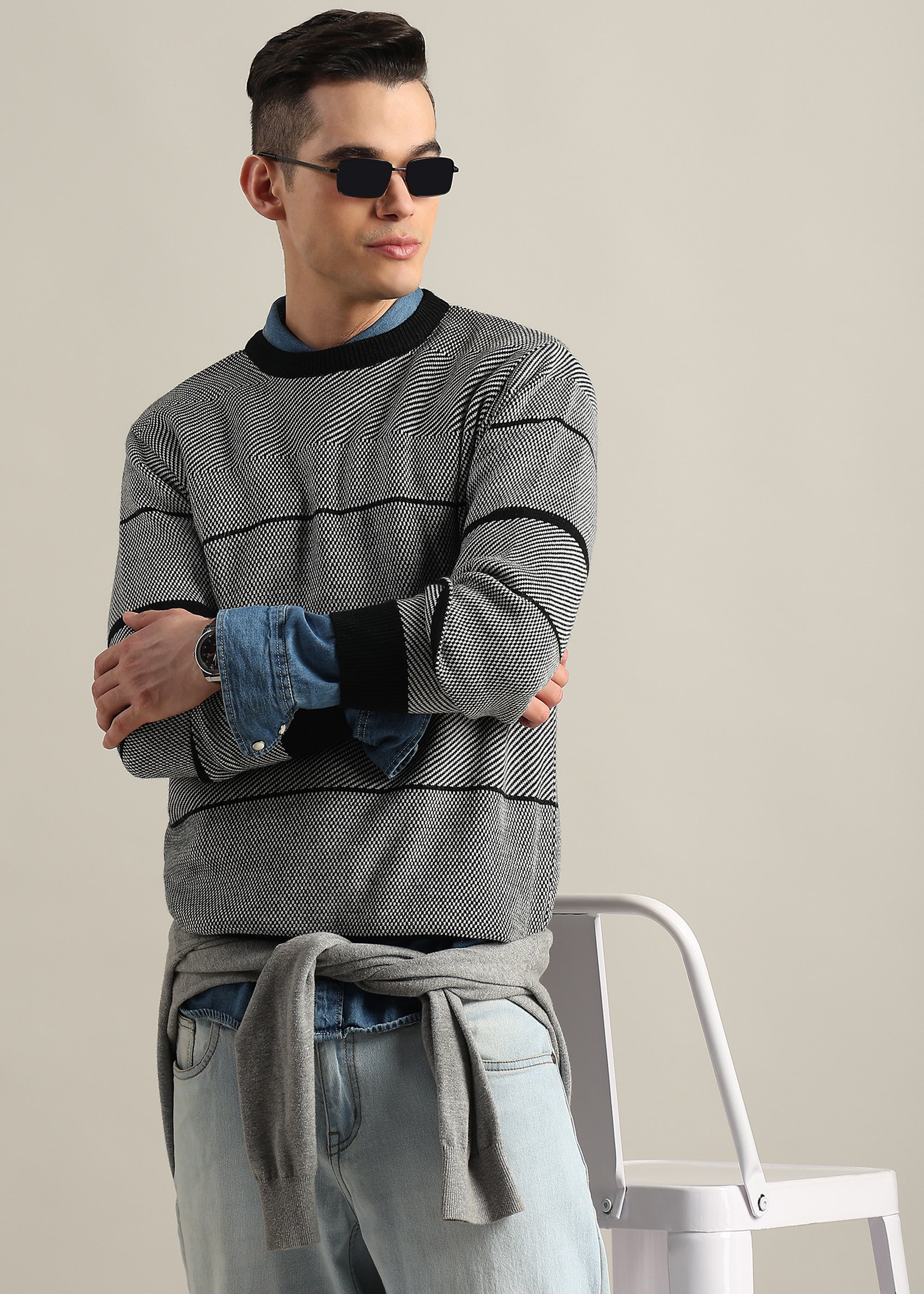 BLACK STRUCTURED CREW NECK SWEATER