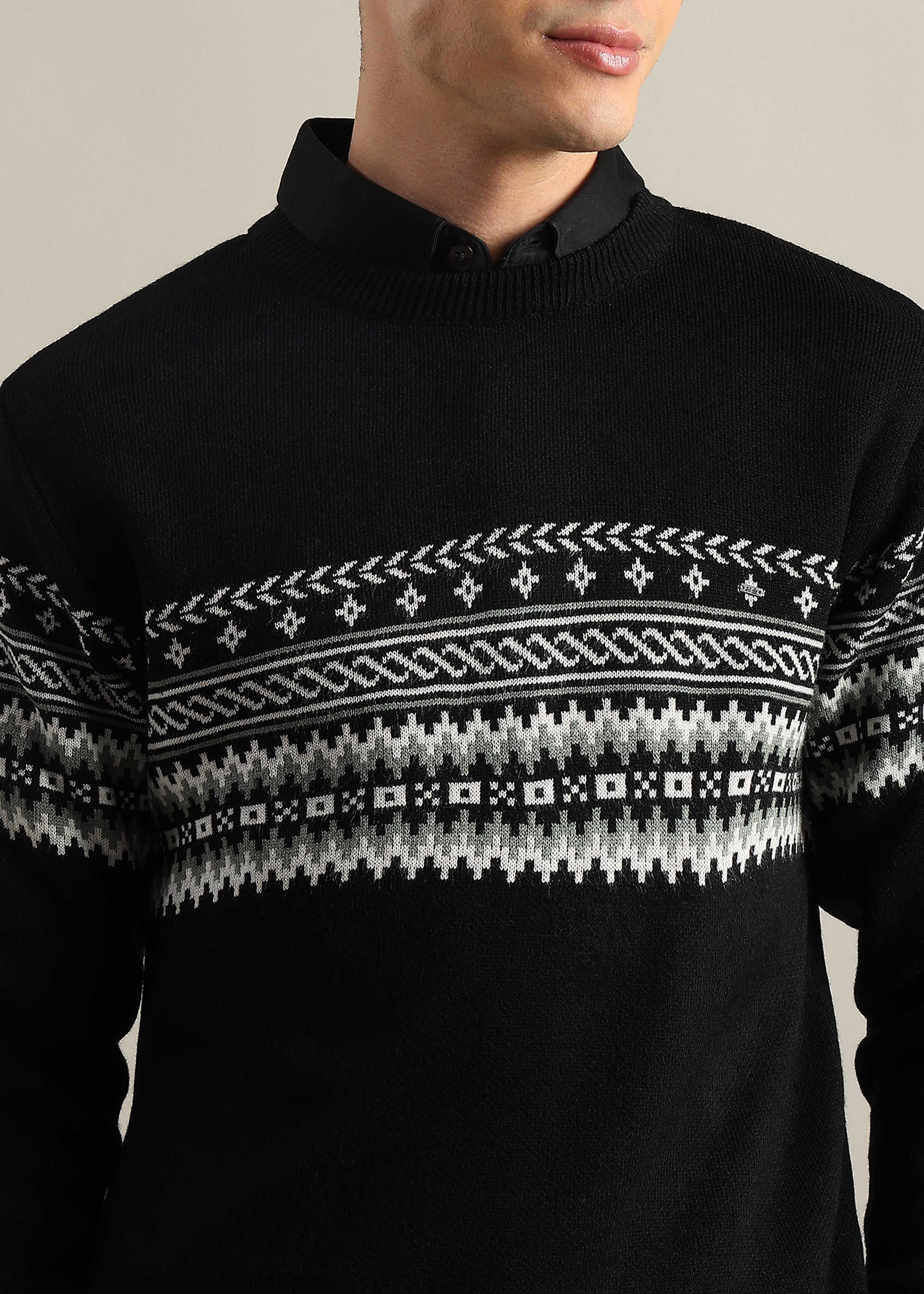 BLACK STRUCTURED CREW NECK SWEATER