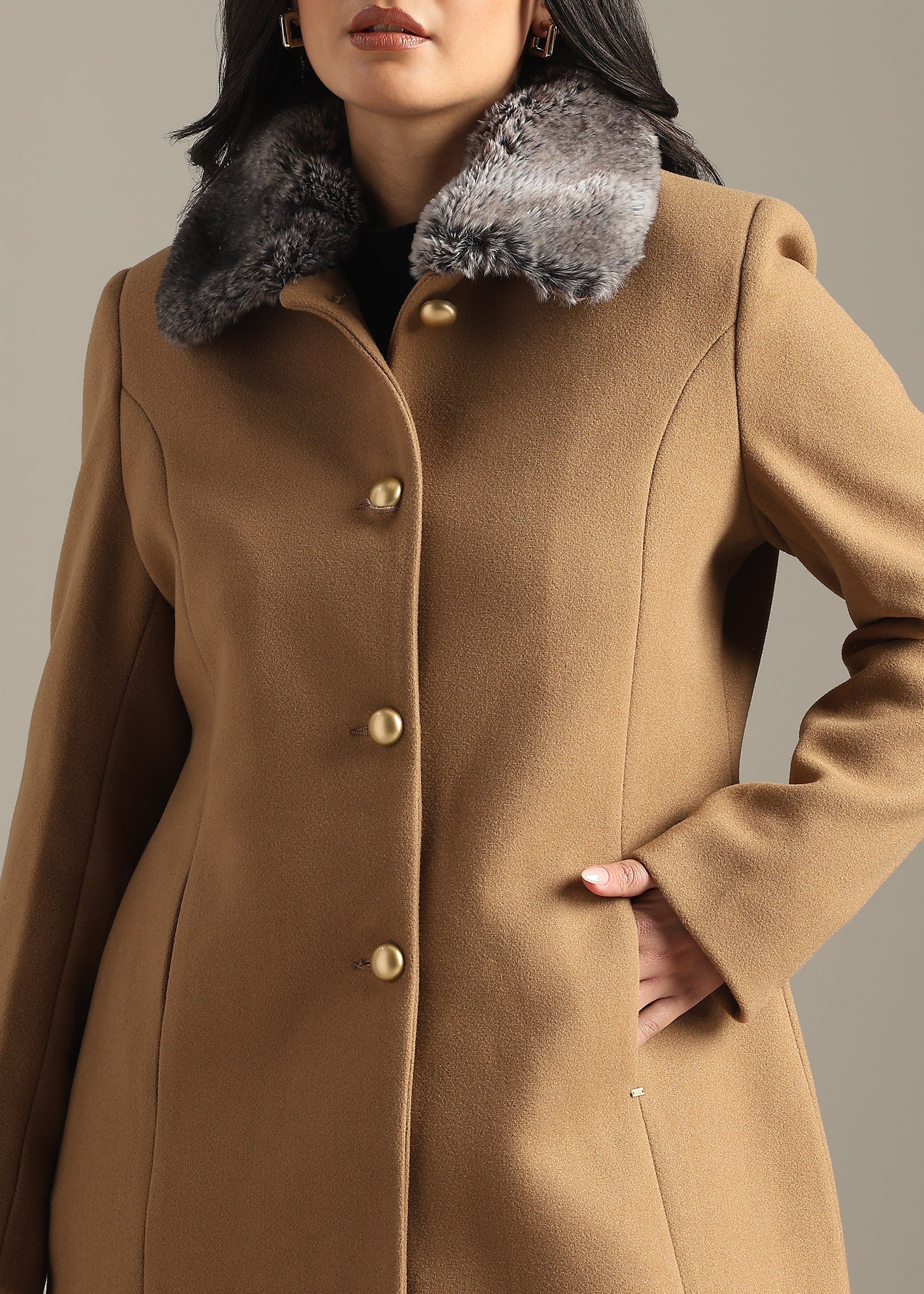 TAN DETACHABLE FUR COLLAR COAT