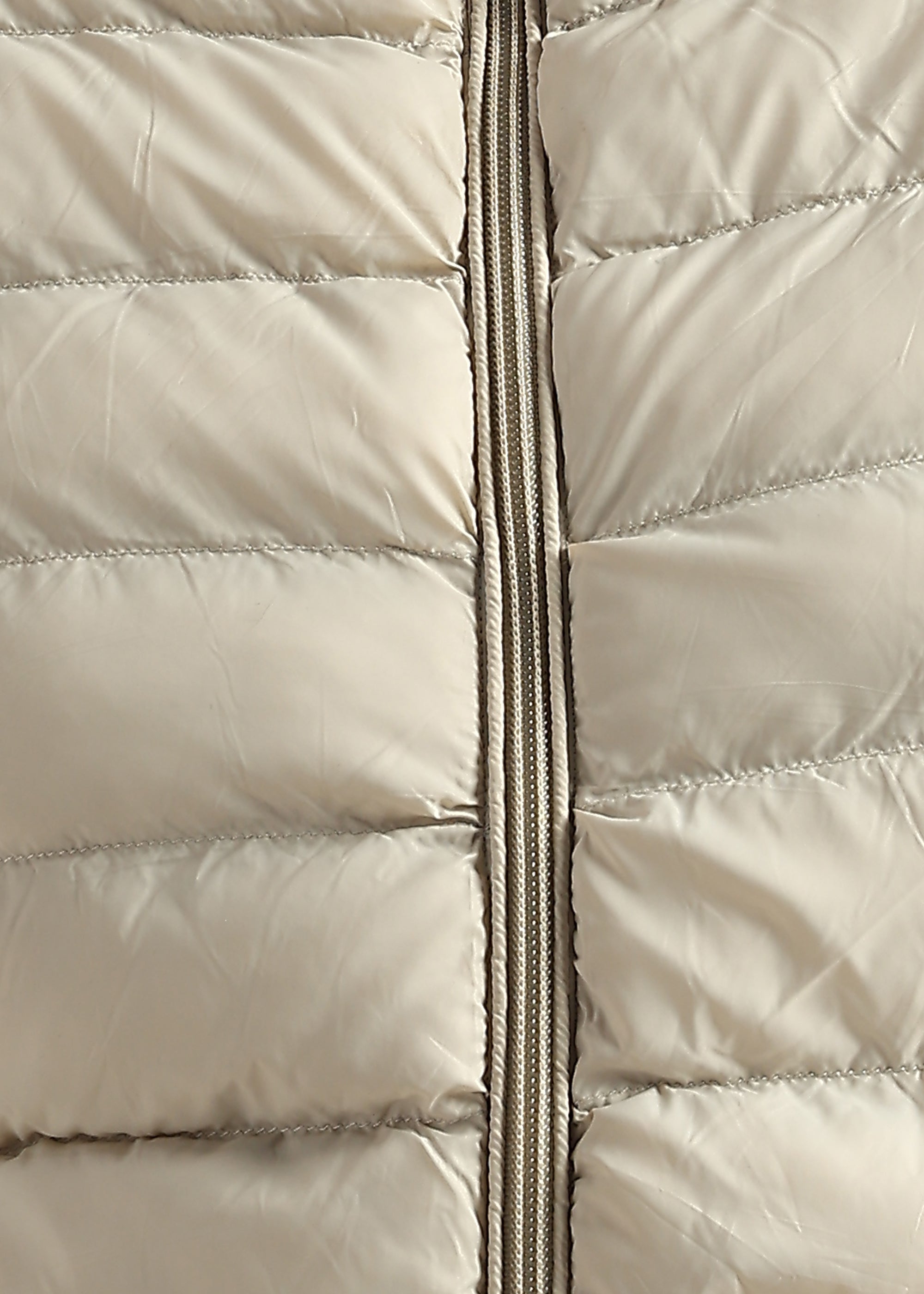 STONE SOLID POLYESTER PUFFER FULL SLEEVE JACKET