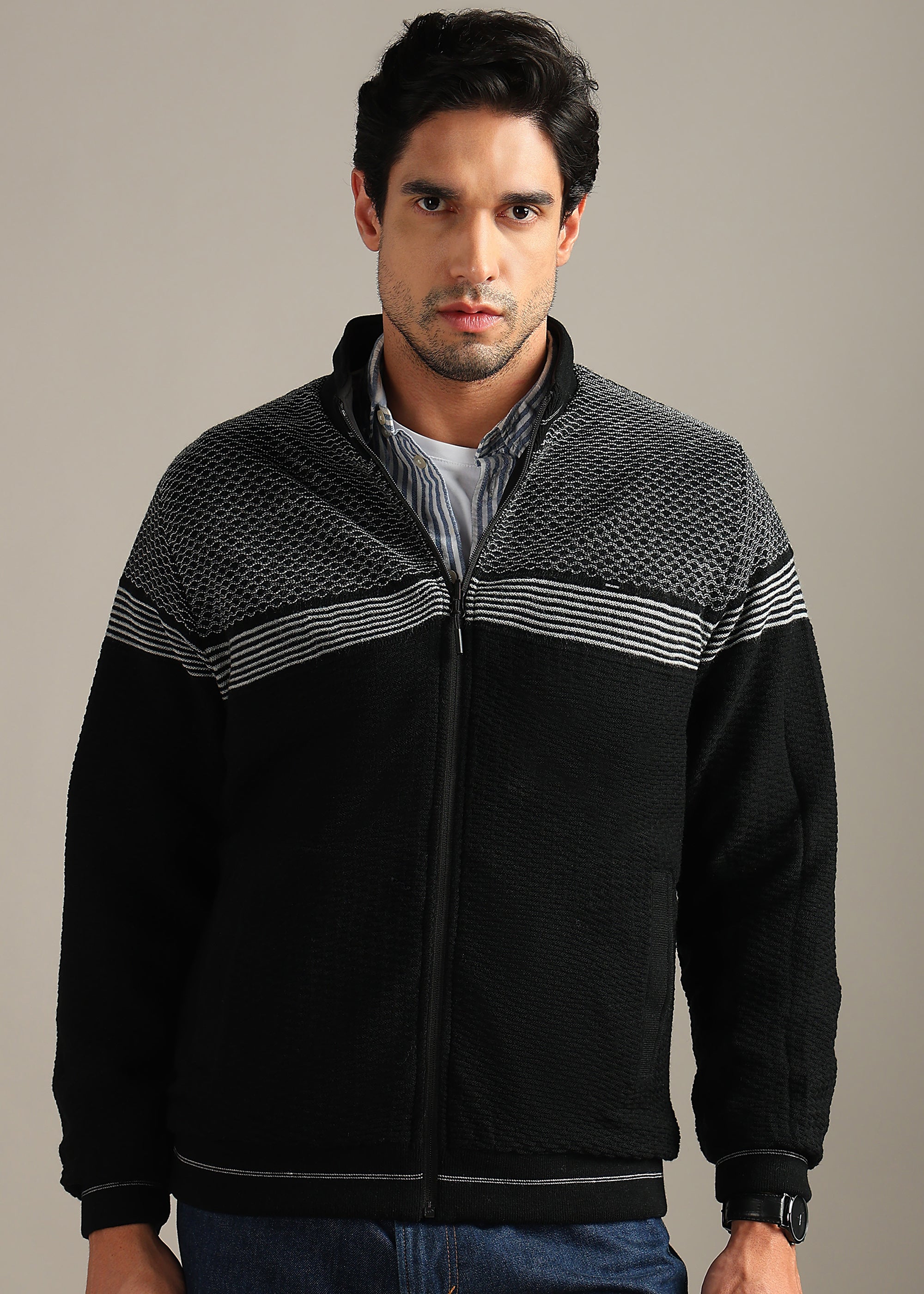 BLACK SOLID REVERSIBLE FULL SLEEVE JACKET WITH ENGINEERED SWEATER